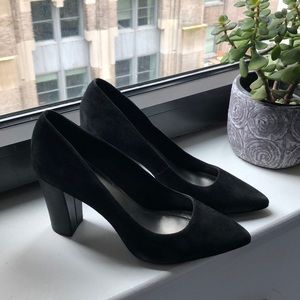 Tahari Black Ava Pumps